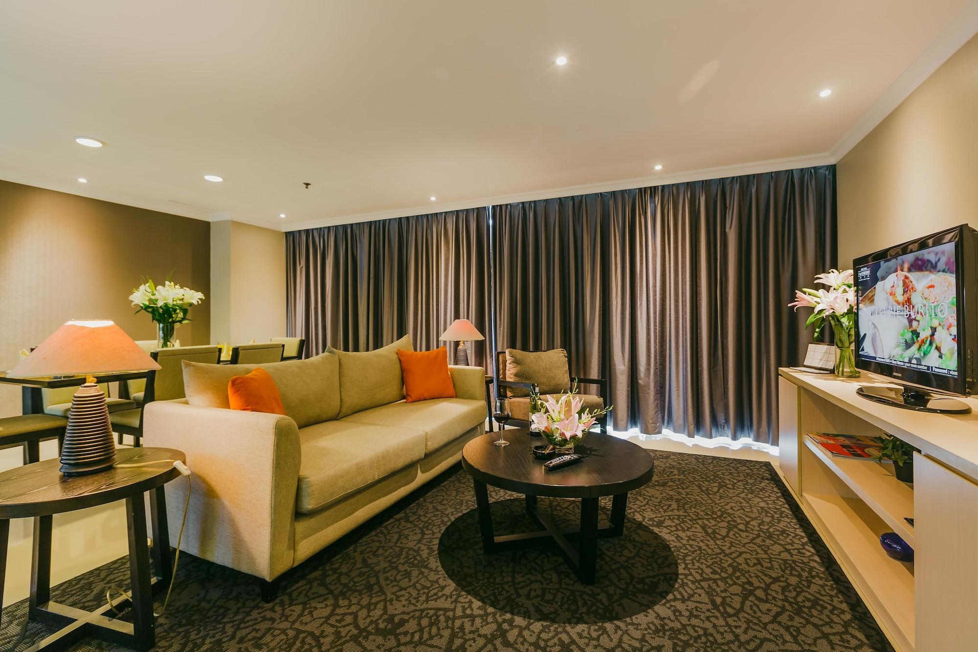 Kristal Hotel Jakarta Exterior photo