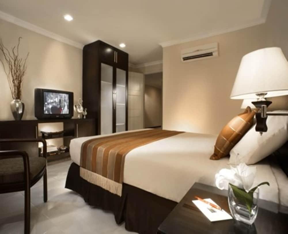 Kristal Hotel Jakarta Exterior photo