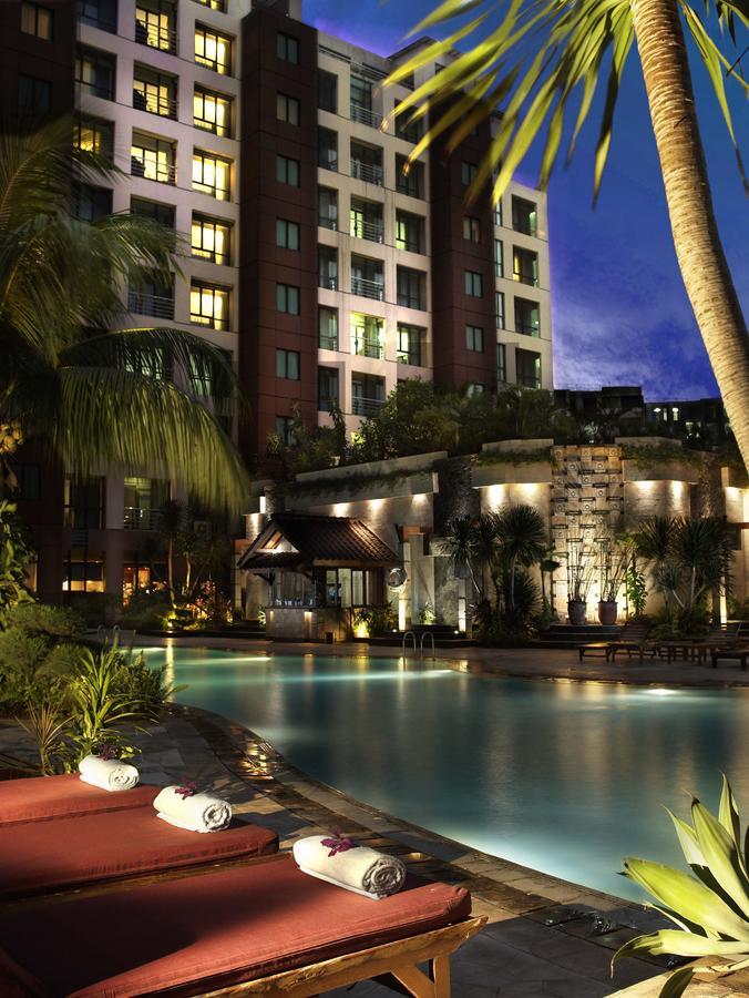 Kristal Hotel Jakarta Exterior photo