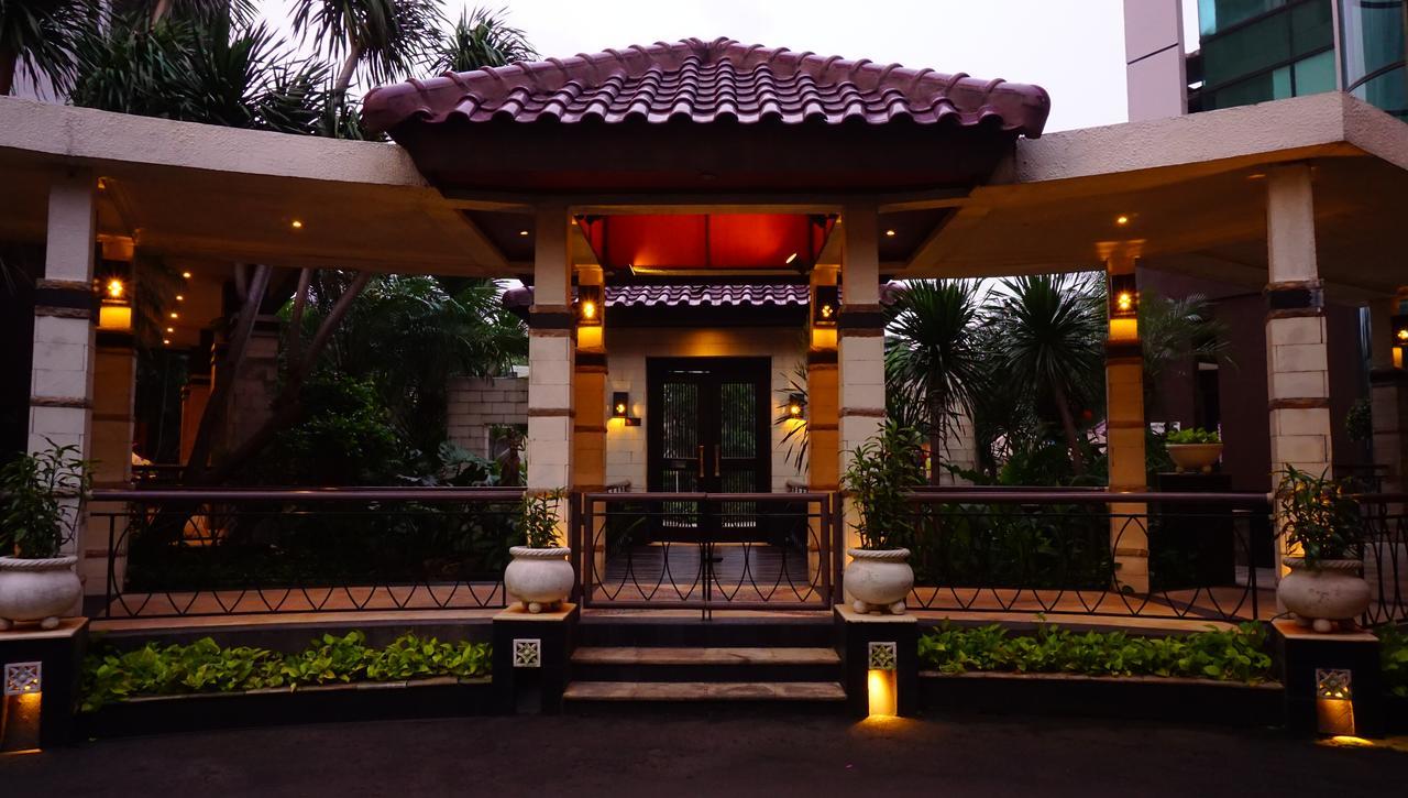 Kristal Hotel Jakarta Exterior photo