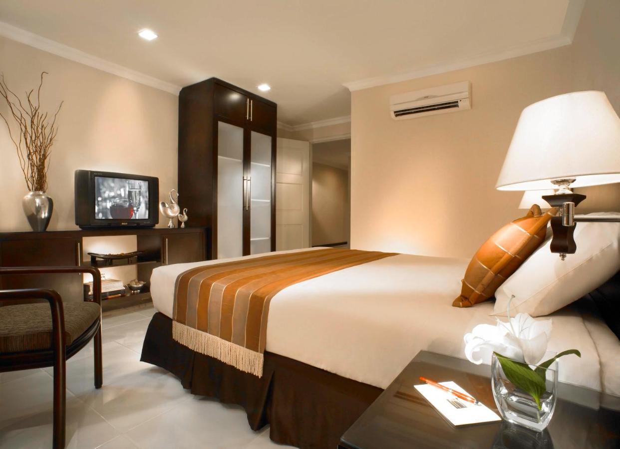 Kristal Hotel Jakarta Exterior photo